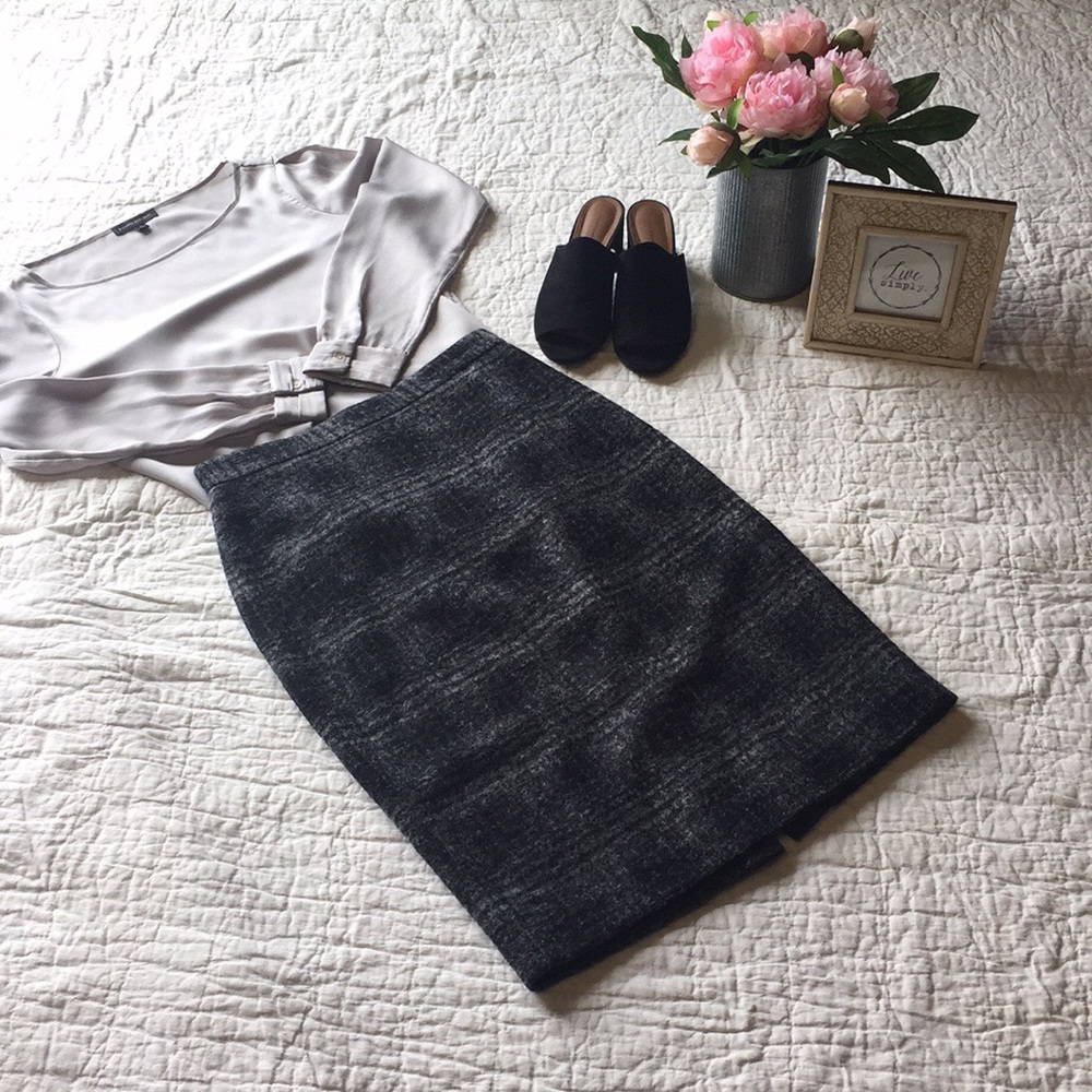 Banana Republic Wool Plaid Pencil Skirt